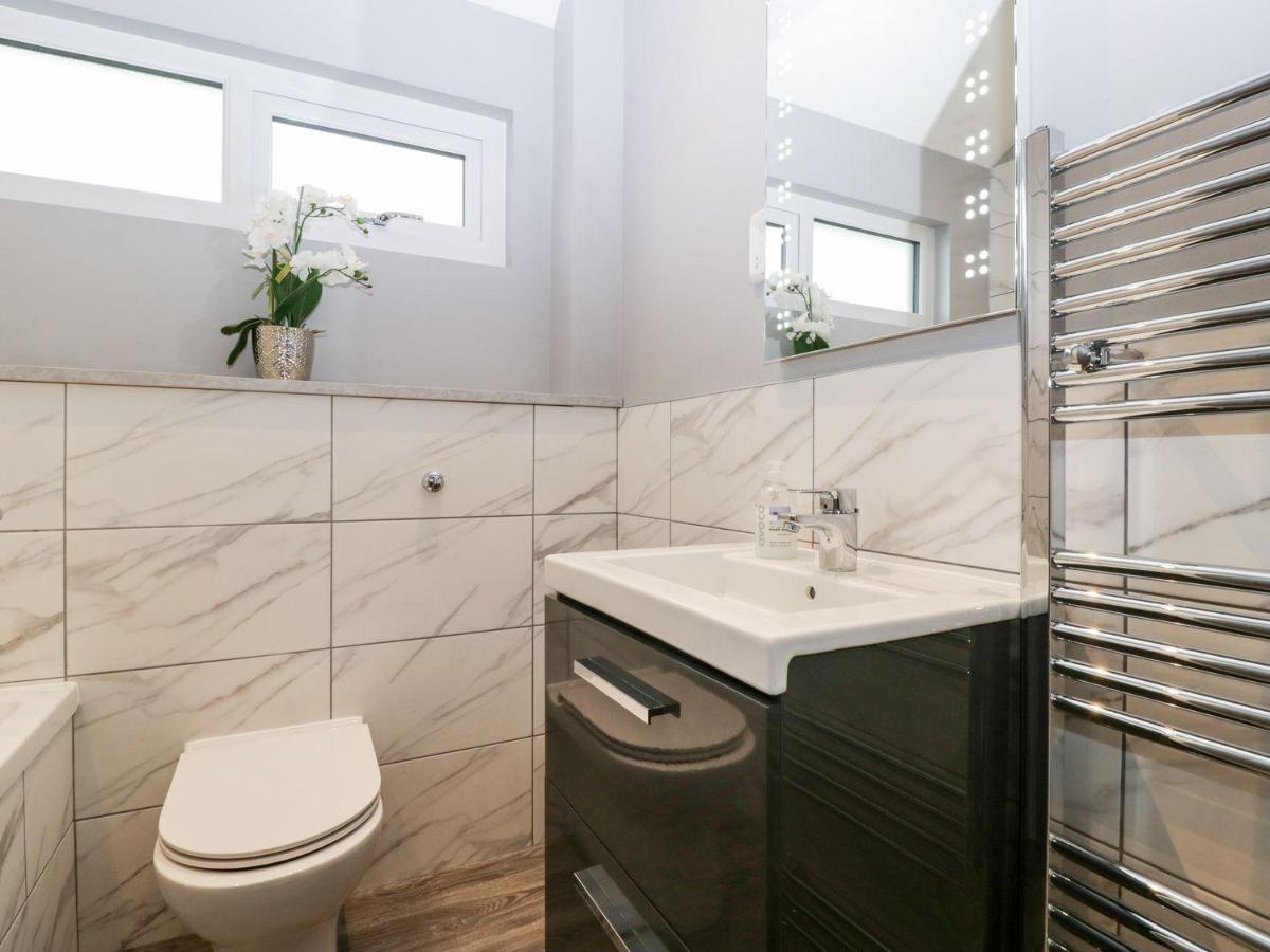 2 Oak Park Villa Tiverton  Eksteriør bilde